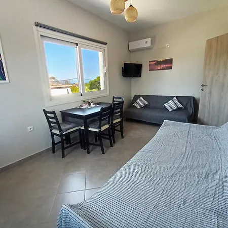 Airport Palmtree Apartments - 15Min From Airport Artemida  Exterior photo