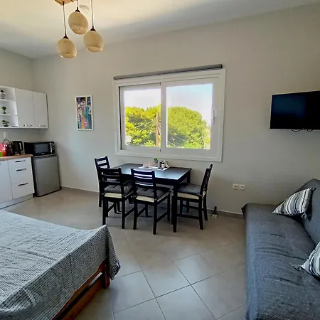 Airport Palmtree Apartments - 15Min From Airport Artemida  Exterior photo