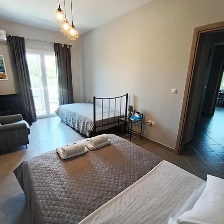 Airport Palmtree Apartments - 15Min From Airport Artemida  Exterior photo