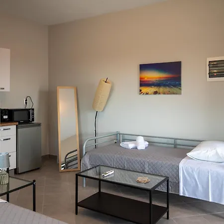 Airport Palmtree Apartments - 15Min From Airport Artemida  Exterior photo