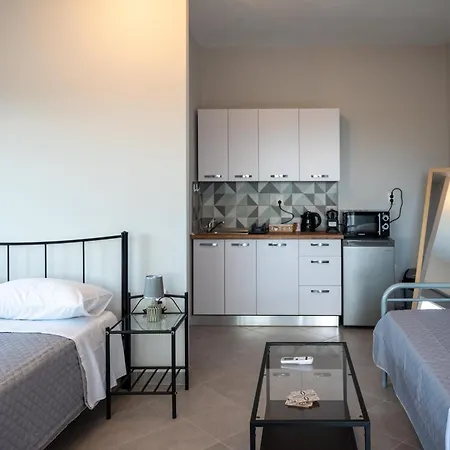 Airport Palmtree Apartments - 15Min From Airport Artemida  Exterior photo