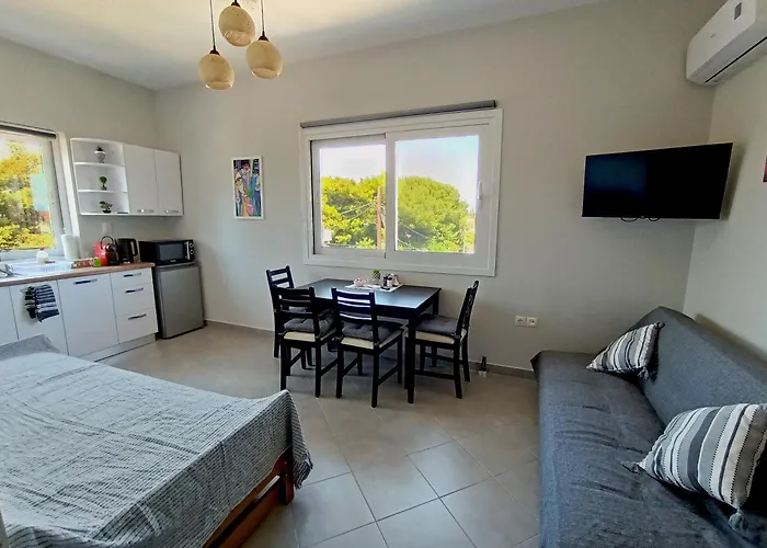 Airport Palmtree Apartments - 15Min From Airport