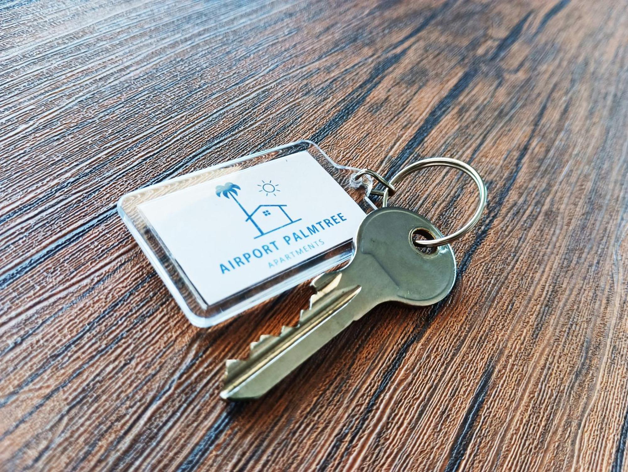 Airport Palmtree - 15min From Airport Apartment *